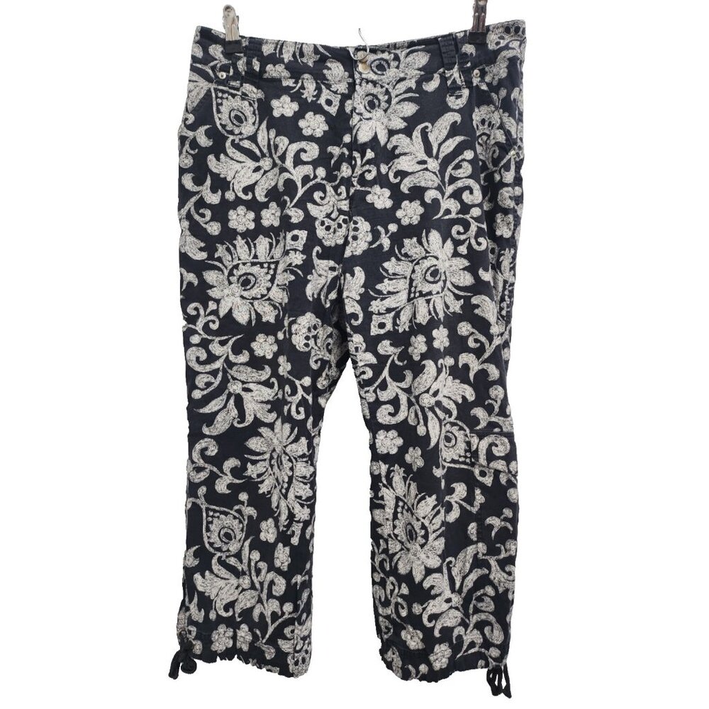 Coldwater Creek Womens Capri Pants Size 10 Black White Floral Crop Casual